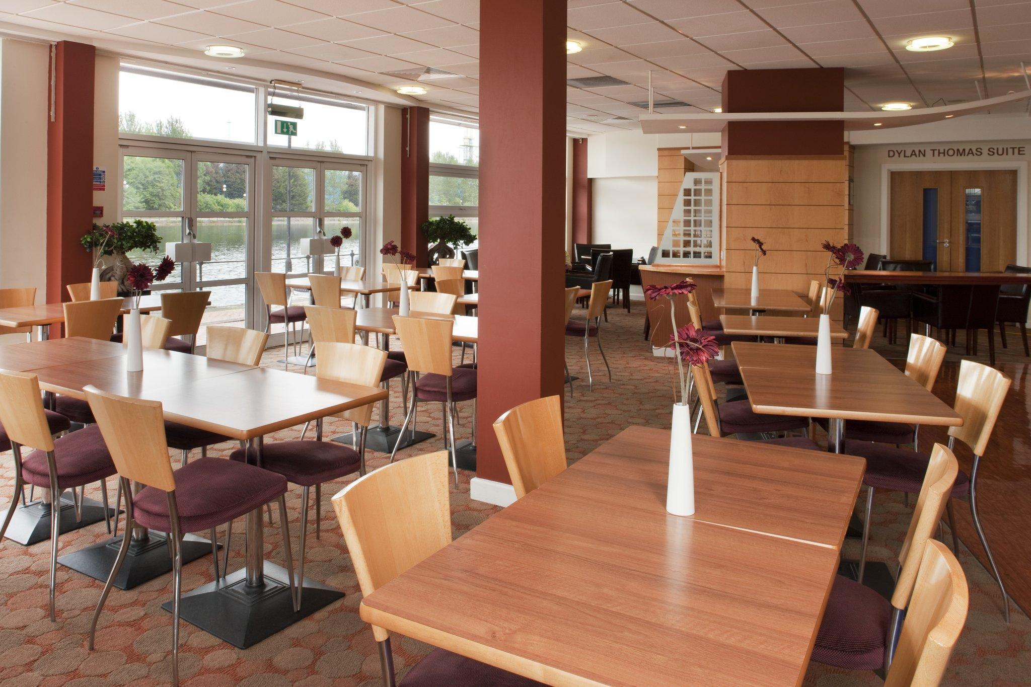 Holiday Inn Express Cardiff Bay By Ihg Kültér fotó