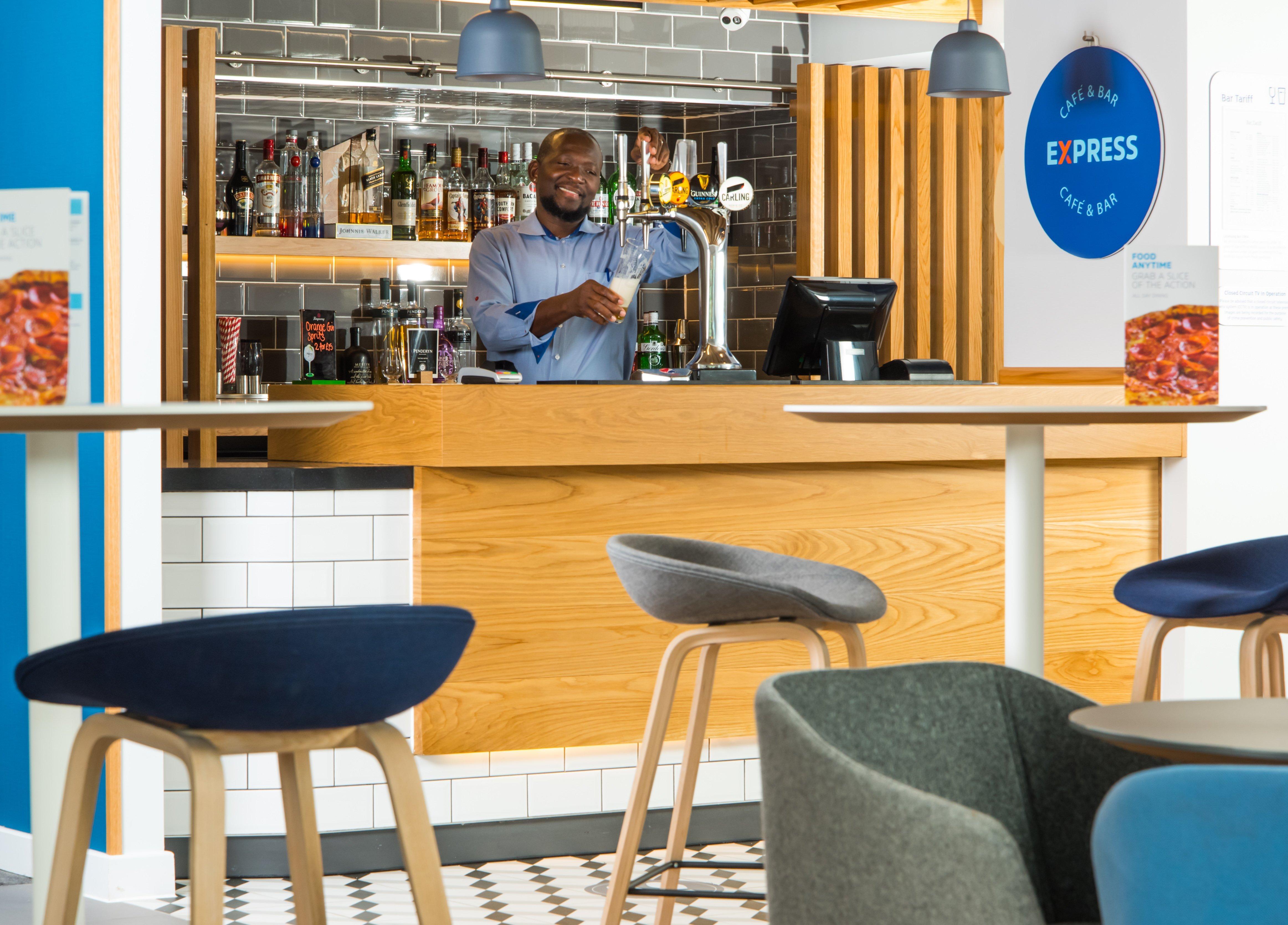 Holiday Inn Express Cardiff Bay By Ihg Kültér fotó
