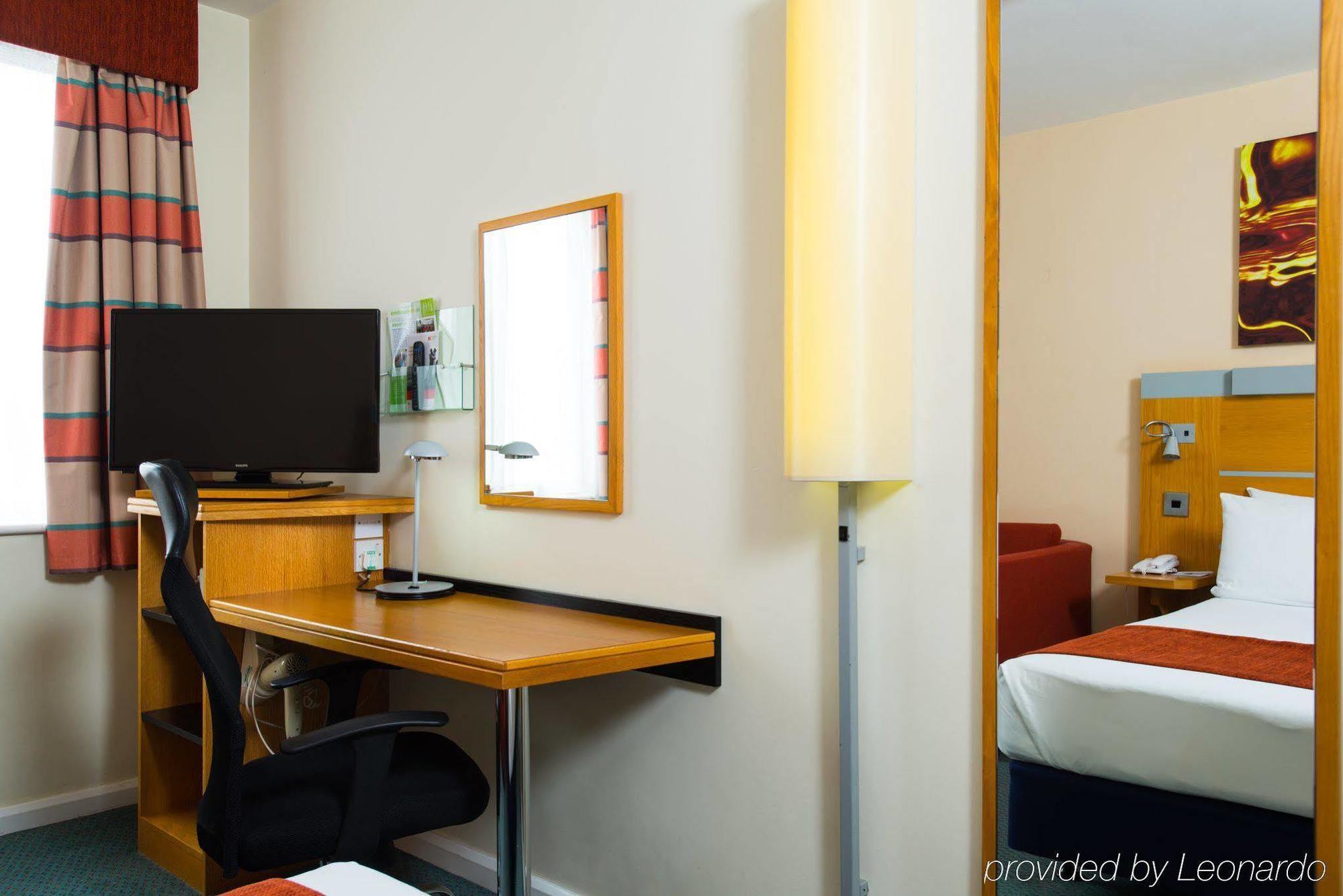 Holiday Inn Express Cardiff Bay By Ihg Kültér fotó